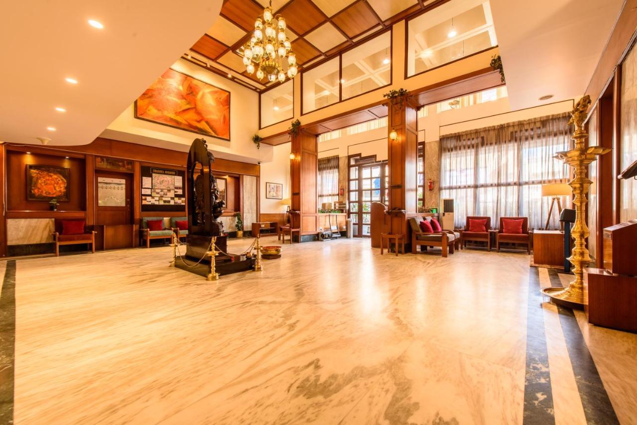 Hotel Bangalore Gate Bagian luar foto